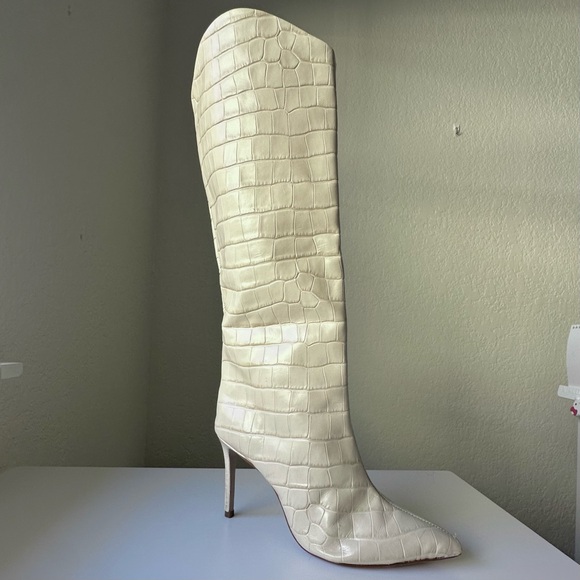 Schutz | MARYANA CROCODILE-EMBOSSED LEATHER BOOT | US 7 - Picture 6 of 13